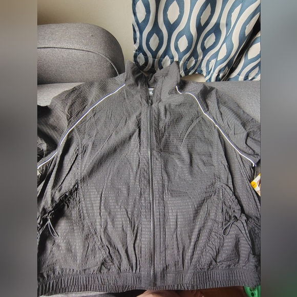 Avia Lightweight Zip Up Tennis Jacket - Picture 6 of 8